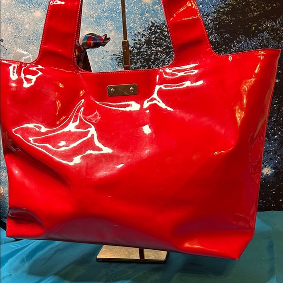 Salvador Faragamo Gancini Red Enameled Leather Large Tote Bag Beautiful! - Picture 2 of 12